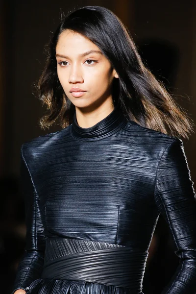 Look 37